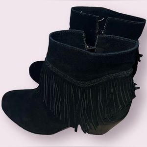 Gianni Bini Black Suede Fringe Ankle Booties Size 9 (Used)